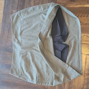 Duluth Trading green skort XL